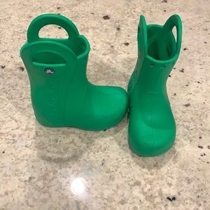 Croc rain boots toddler size 7